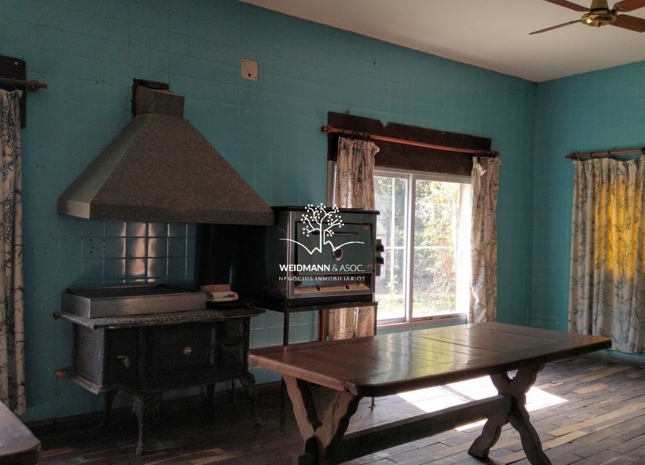 Gran predio con casa y quincho, salida a 3 calles, Santo Tome
