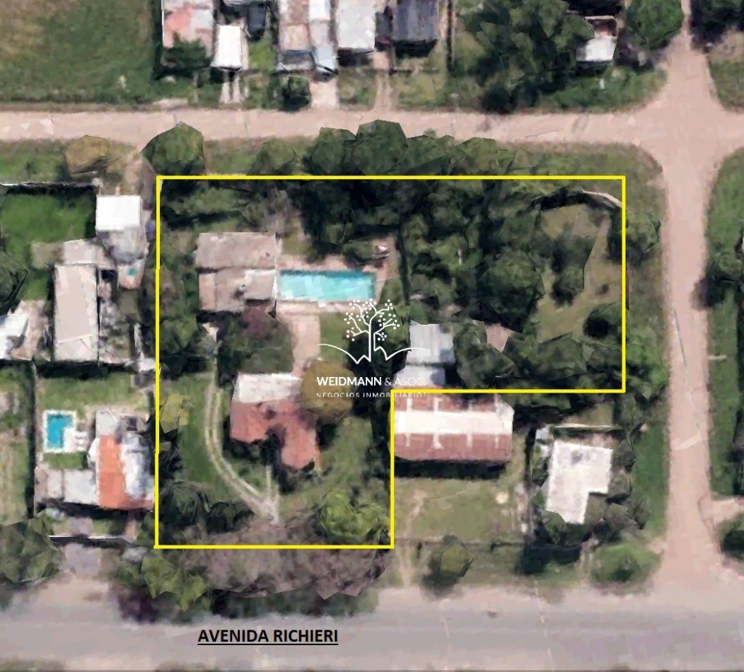 Gran predio con casa y quincho, salida a 3 calles, Santo Tome