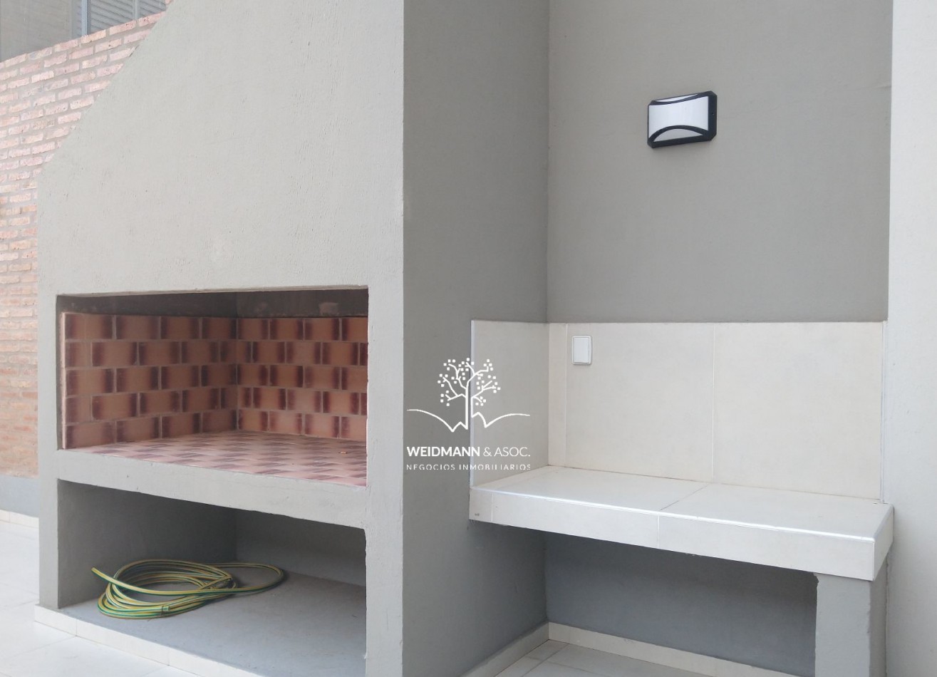 OPORTUNIDAD FLASH: Departamento de 2 dormitorios con cochera en venta, Torre Hipolito, Santa Fe