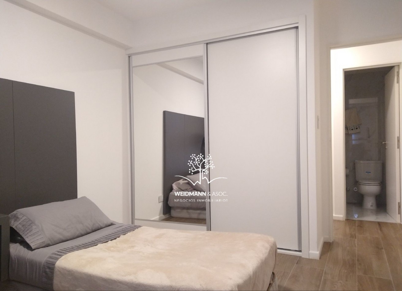 OPORTUNIDAD FLASH: Departamento de 2 dormitorios con cochera en venta, Torre Hipolito, Santa Fe
