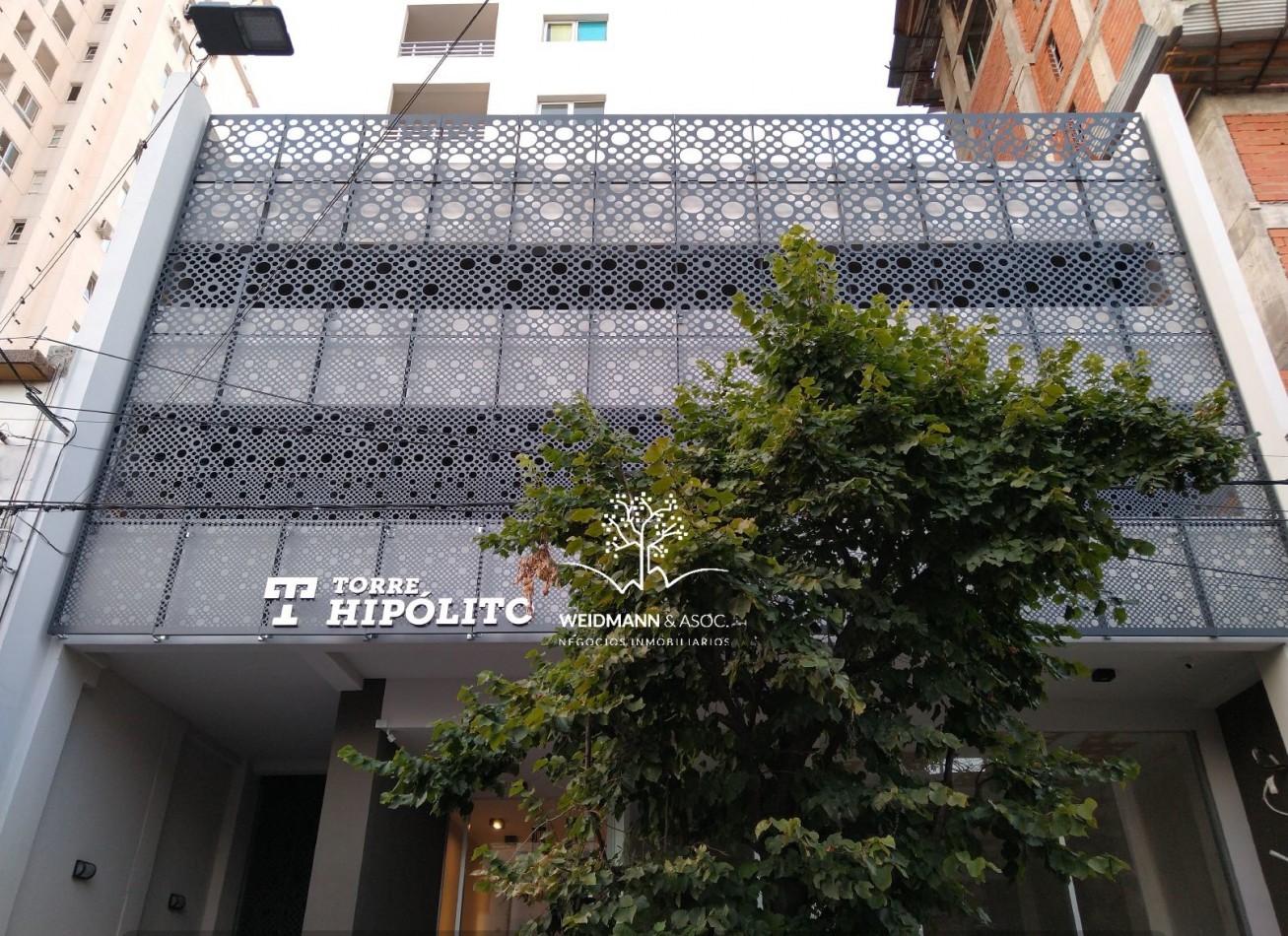 OPORTUNIDAD FLASH: Departamento de 2 dormitorios con cochera en venta, Torre Hipolito, Santa Fe